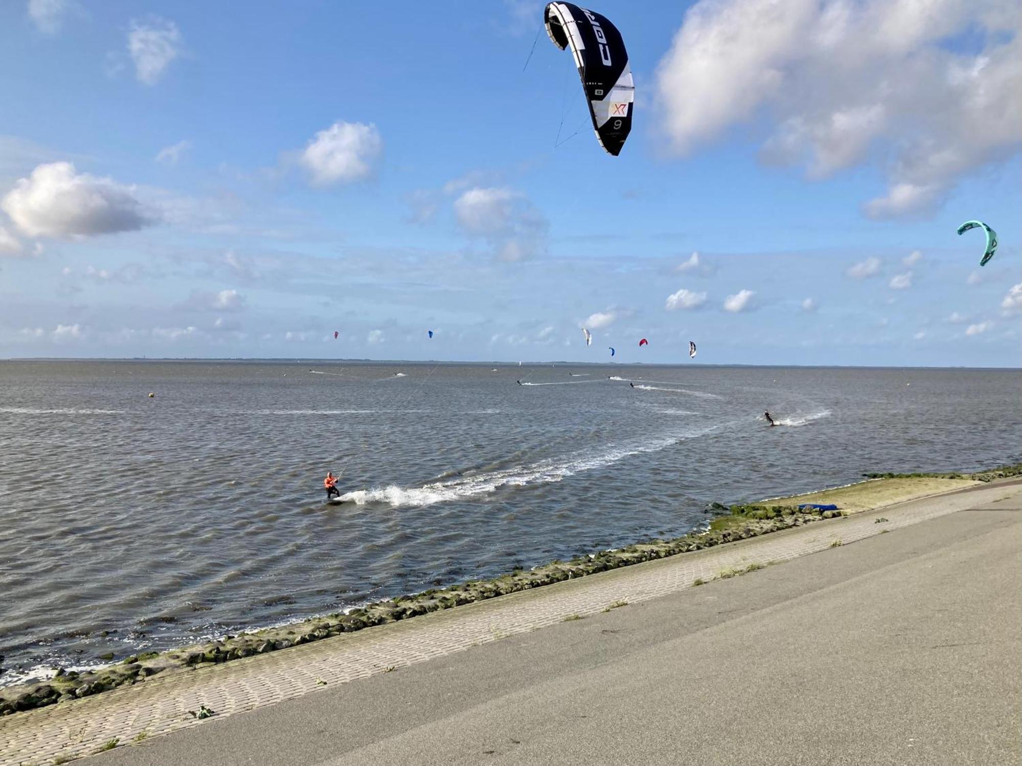 Leonie 6 Pers Holiday Home With A Large Garden Close To The Lauwersmeer Anjum エクステリア 写真
